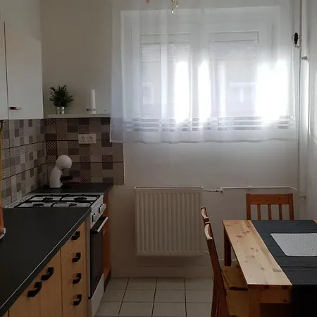 Lejlighed Pepita Apartman Szombathely